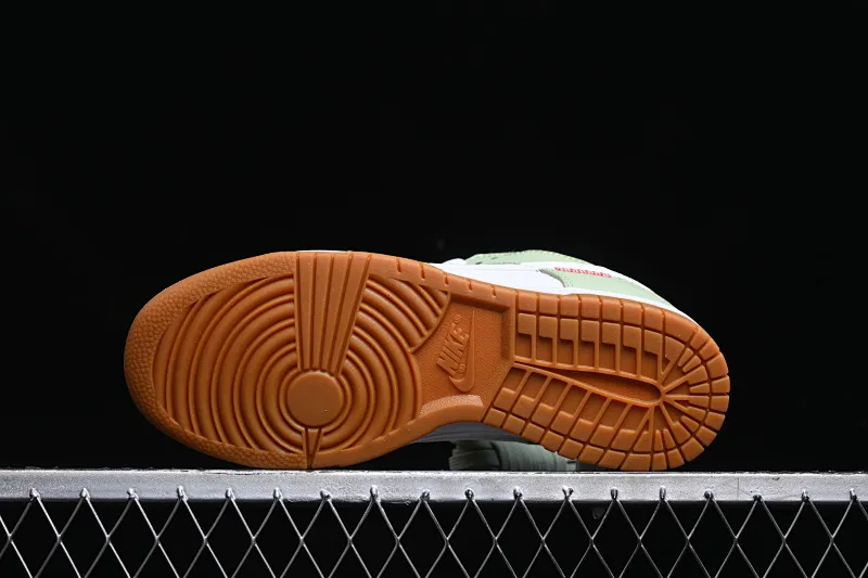 All Categories Nk SB Dunk Series Nk SB Dunk Low Low-top sneakers Nk Dunk Low "Year of the Snake" Year of the Snake theme low-top casual sneakers HV6001-101